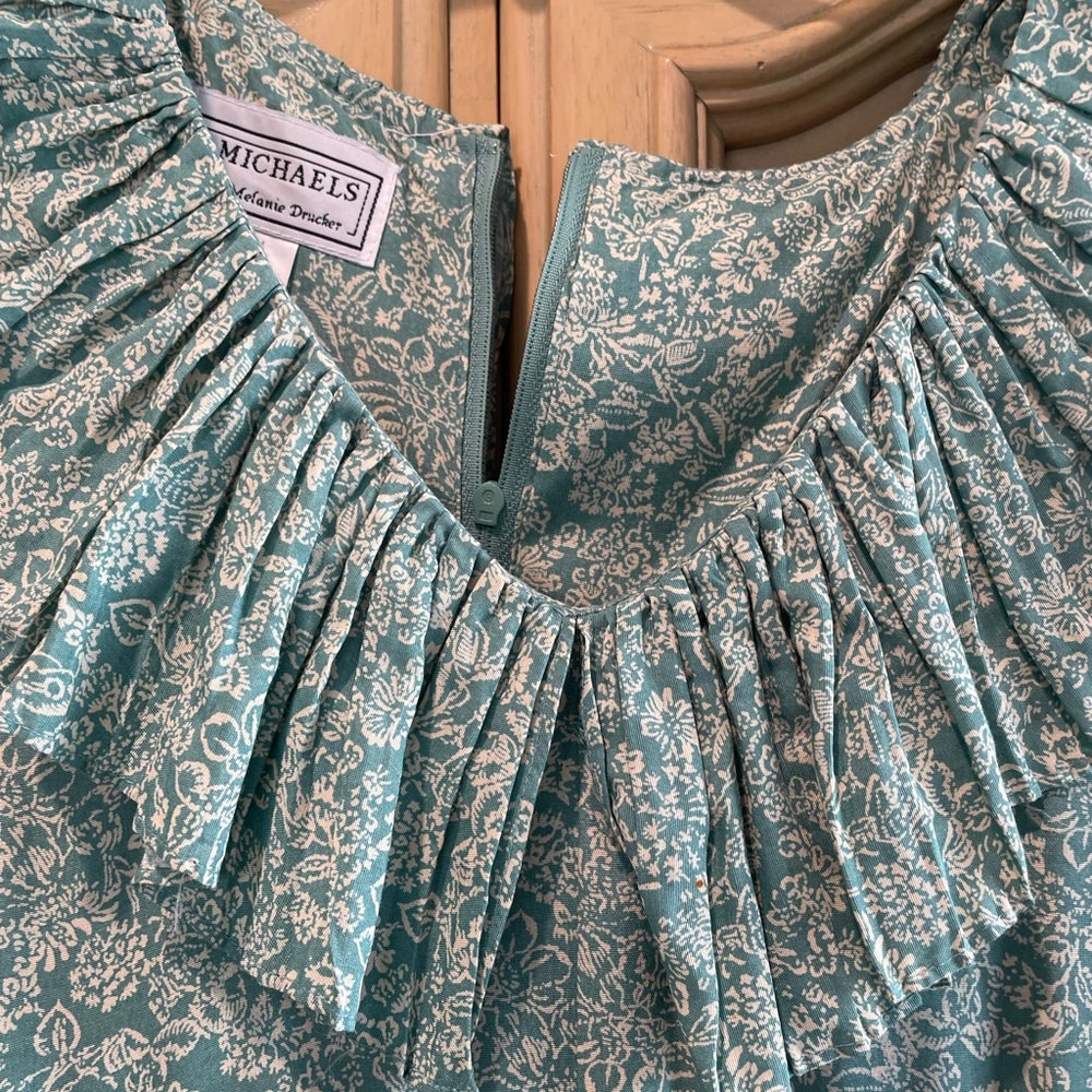 Dress - Picture 2 of 6